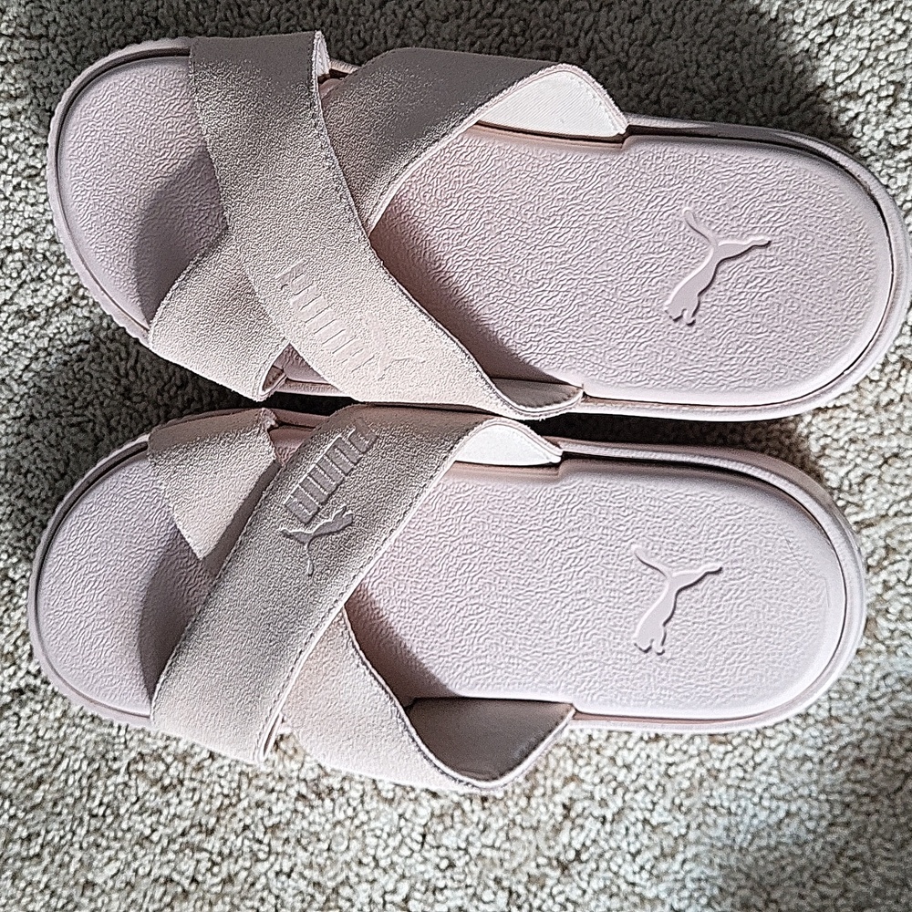 Puma Platform Slides - Picture 7 of 7